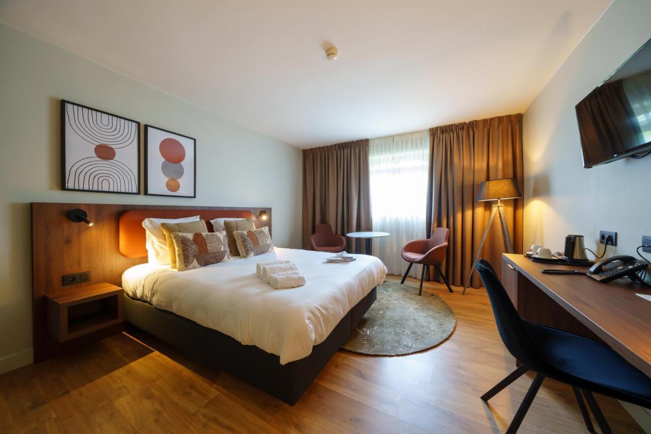 Hotel Les Jardins De La Molignee Dinant Eksteriør bilde